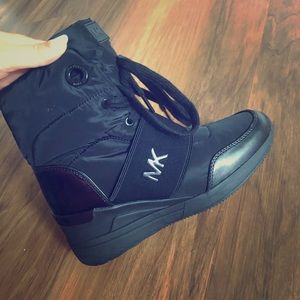 Brand new Michael Kors winter boots size 7